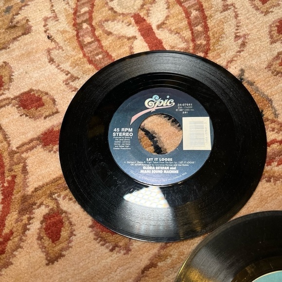 Set of 3 vintage 45 RPM records without sleeve - Picture 2 of 8